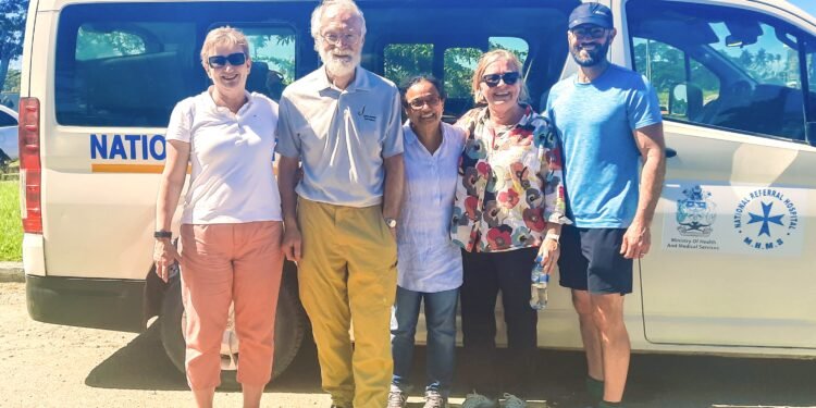 Solomon Airlines supports pediatric surgical team