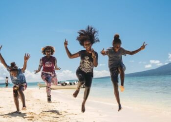 Iumi Tugeda Holiday packages back