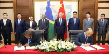 Solomon Islands Fisheries Minister signs cooperation MOU with China National Fisheries Corporation