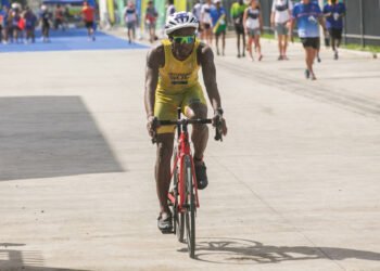 The men’s and women’s triathlon will take place on the roads of Honiara on Thursday morning. Photos: Danzo Kakadi and Junior Wasi, Pacific Games News Service