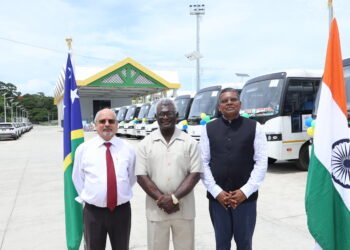 Prime Minister Sogavare receives Tata buses from Indian Government