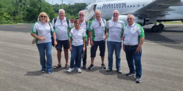 Rotary Club of Mackay reignites decade-long support for Western Province, sending essential aid with support from Solomon Airlines