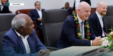 OFC President Lambert Maltock and FIFA President Gianni Infantino during their visit to Papaua New Guinea in 2023. (Photo FIFA)