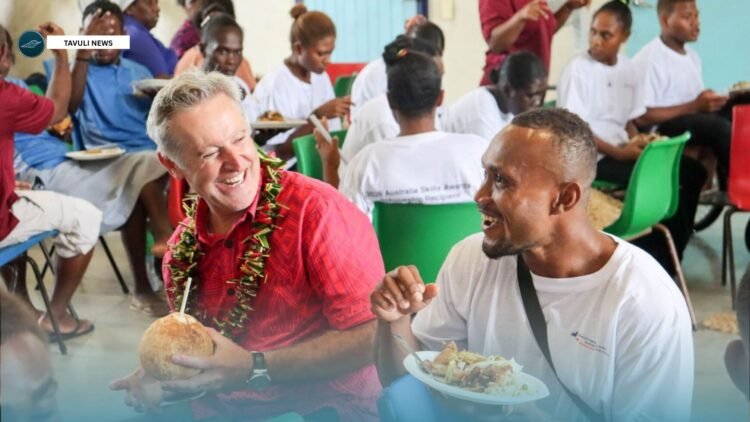 Australian High Commissioner to Solomon Islands, Jeff Roach with Moffet Tolomae, a
first-year student at Bethesda Disability Training and Support Centre who is also a recipient of the
Australia Skills Awards. Photo: AHC Press