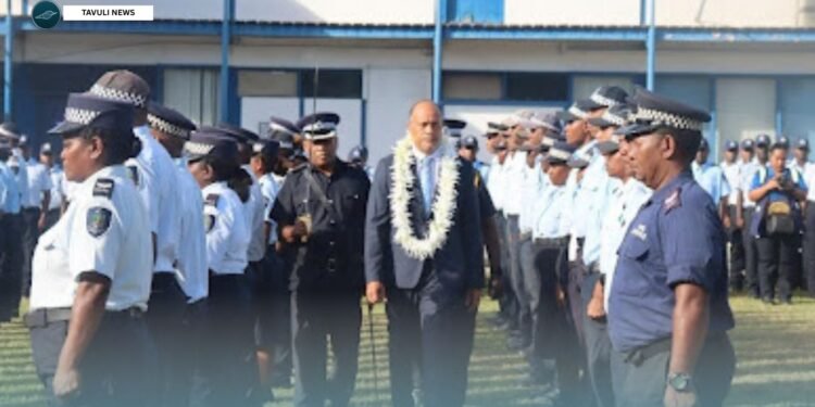 The MPNSCS Minister inspects the RSIPF officers during the ceremonial guard of honour.