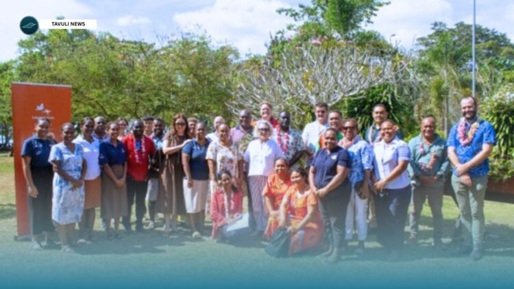 Group photo of the Tourism Tok Stori participants.