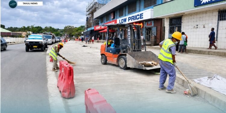HCC TO HOT BREAD ROAD SECTION NEARS COMPLETION
