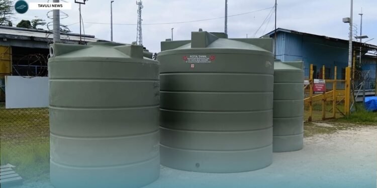 SOLOMON WATER DELIVERS 3 WATER TANKS TO ZIATA COMMUNITY.